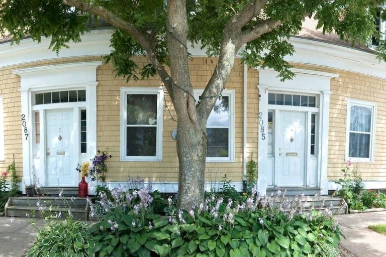 House Dartmouth