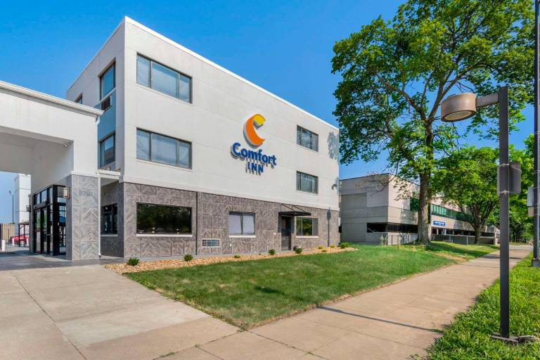 Comfort Inn Kansas City Midtown — photo 3