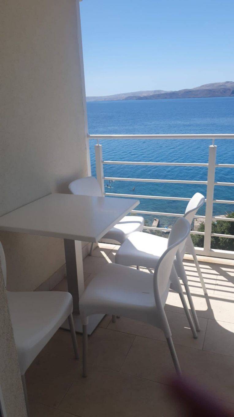 Apartament Cesarica