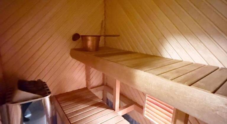 Apartment with sauna — photo 4