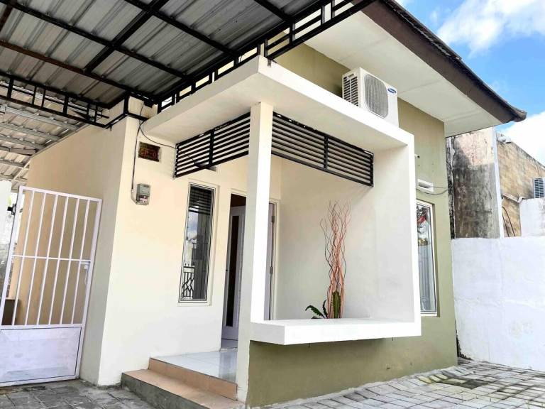 House  Peteluan Indah