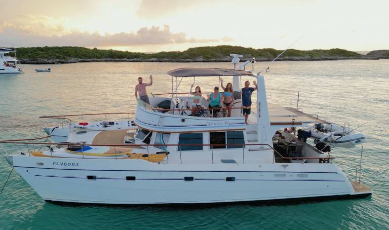 Houseboat Paradise Island