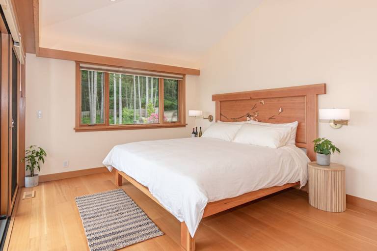 Resort Mayne Island