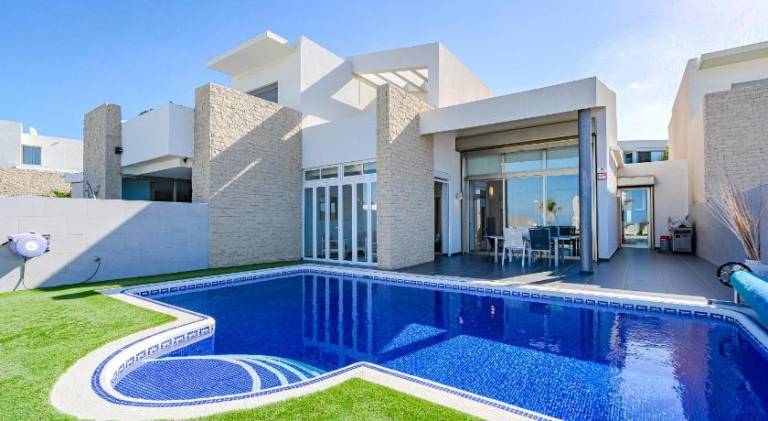Villa with patio, private pool & garden in Adeje