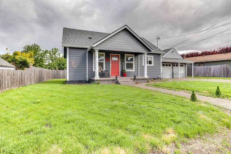 Charming McMinnville Home - Walk to Wineries! — photo 3