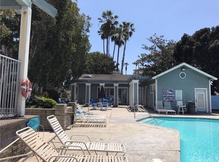 Condo  Huntington Beach