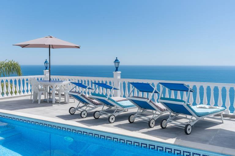 Villa "Buganvilla" with Sea Views, Pool, Hot Tub, Terraces and Garden — photo 2
