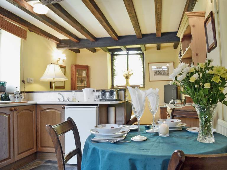 Family-friendly pleasant cottage with yard | Pets allowed — photo 5