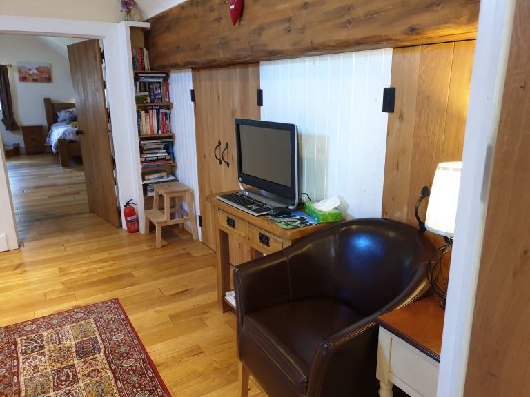 Cottage with garden — photo 4