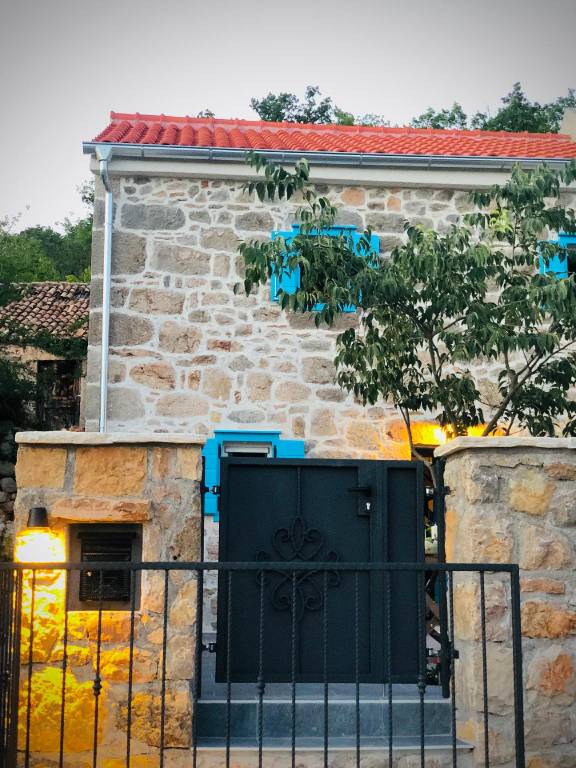 Luxury stone house near National Park Paklenica in Starigrad