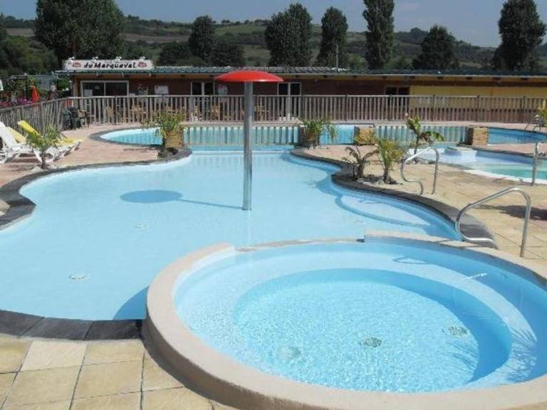 Wonderful mobile home with terrace & heated pool | Pets allowed — photo 3
