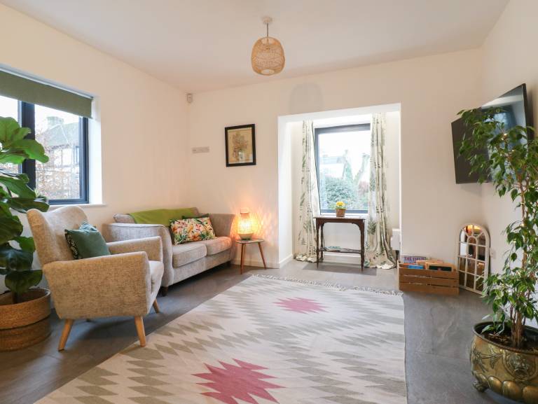Family-oriented charming cottage with garden | Pets are welcome — photo 4