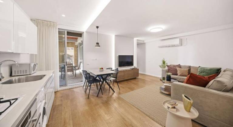Lovely rental apartment with yard & patio | Pets are welcome — photo 2
