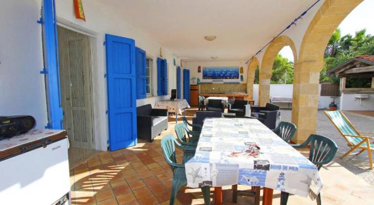 House with grill, yard & terrace — photo 2