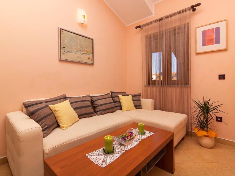 Children-friendly wonderful apartment with garden, barbeque & fast internet | Pets are welcome — photo 5