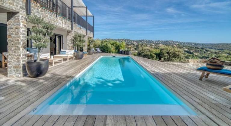 Villa with terrace, yard & private pool | Good for workation — photo 3