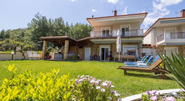 Villa with patio, grill & yard in Sithonia