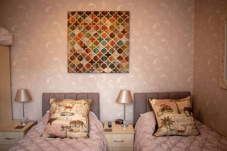 Bed & Breakfast Meads