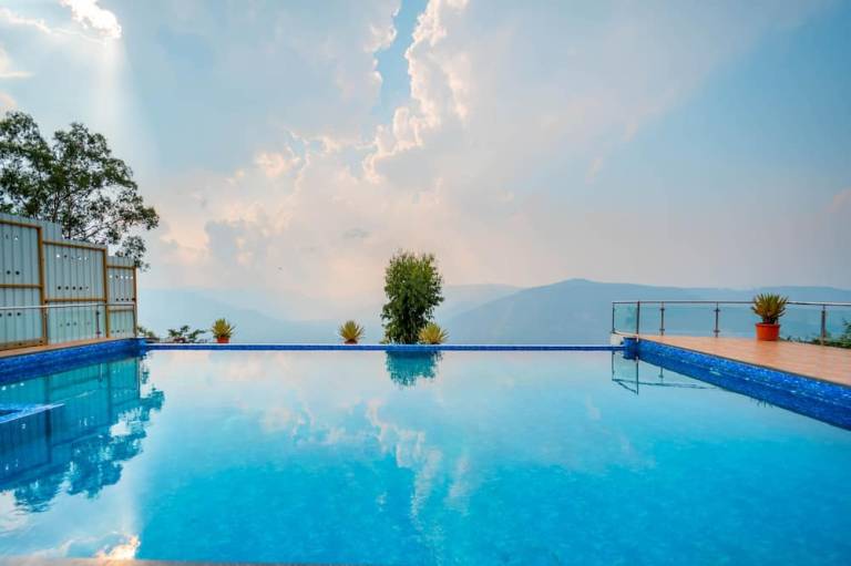 Cloud Mist Resort and Spa