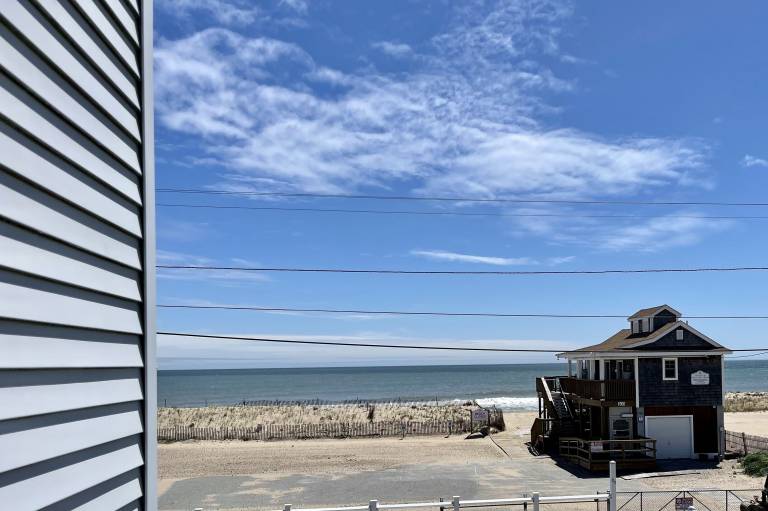 House Misquamicut