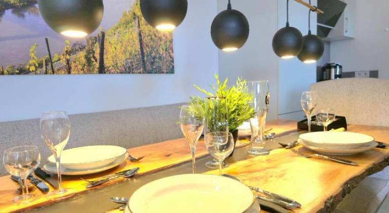 BAT Home Solutions Trierweiler - alles was ein Hotel nicht bietet - 5 Apartments 40 bis 120 qm fur b — photo 4