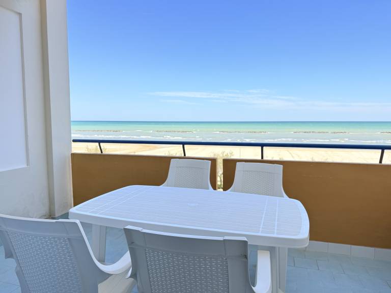 Rental apartment with terrace — photo 3