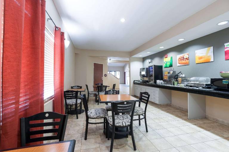 Quality Inn & Suites Lake Charles South — photo 4