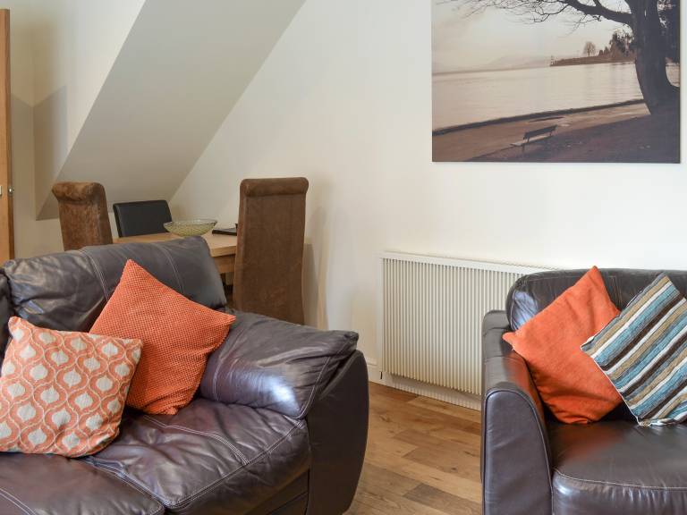 Cottage with garden | River view — photo 4