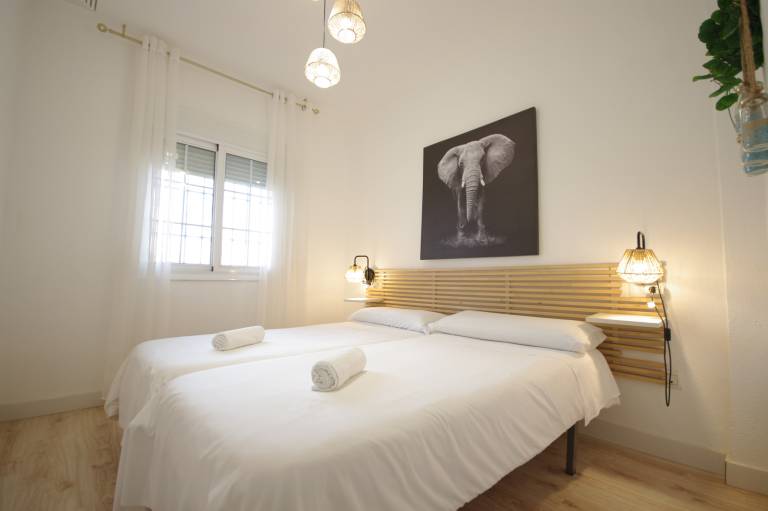 Rental apartment with pool & terrace | Next to the beach | Pet-friendly — photo 4