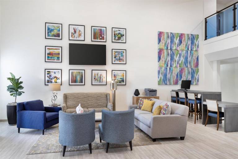 Best Western Plus Executive Hotel & Suites — photo 2