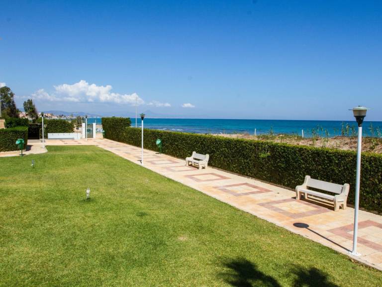 Holiday apartment with pool & terrace | Beach nearby | Pets are welcome — photo 3