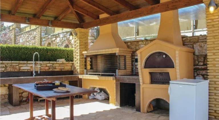 Fully equipped vacation home with terrace, garden & private pool | Pet-friendly — photo 5
