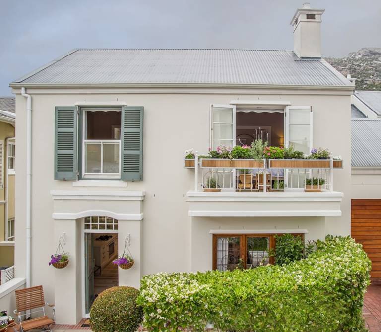 Charming Coastal Townhouse at The Majestic