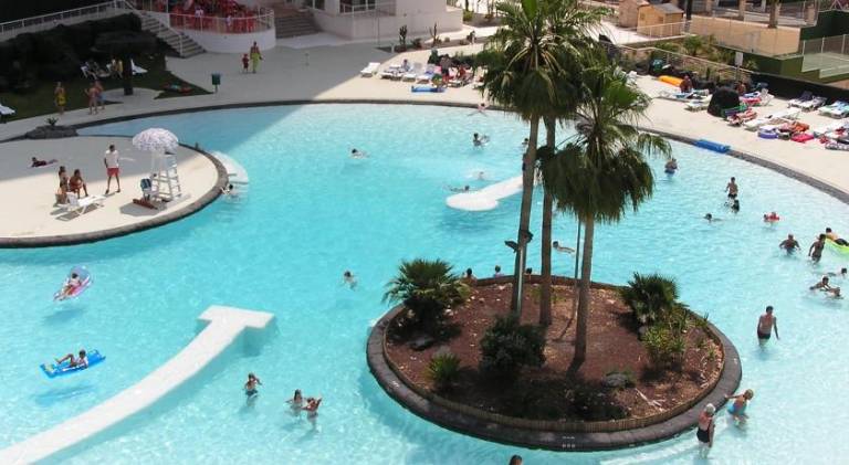 Apartment with terrace, private pool & garden | Perfect for remote work in Benidorm