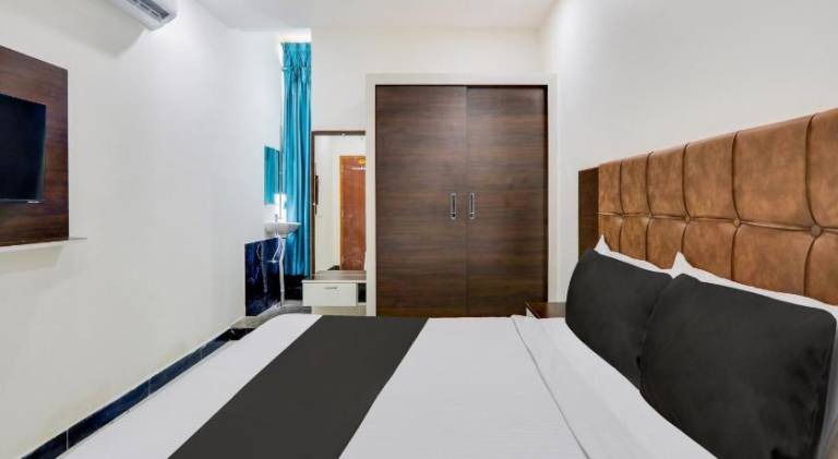 Hotel O Arjun Residency