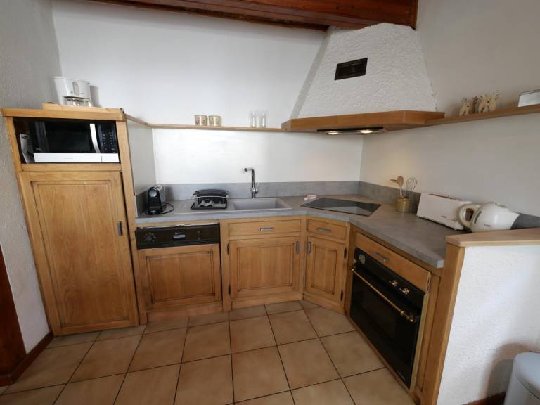 Gite with garden, grill & terrace — photo 4