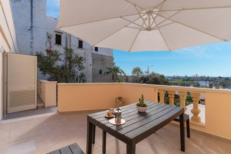 Apartment 'Casa Vacanza Sotto La Lizza' with Private Terrace and Air Conditioning in Alezio
