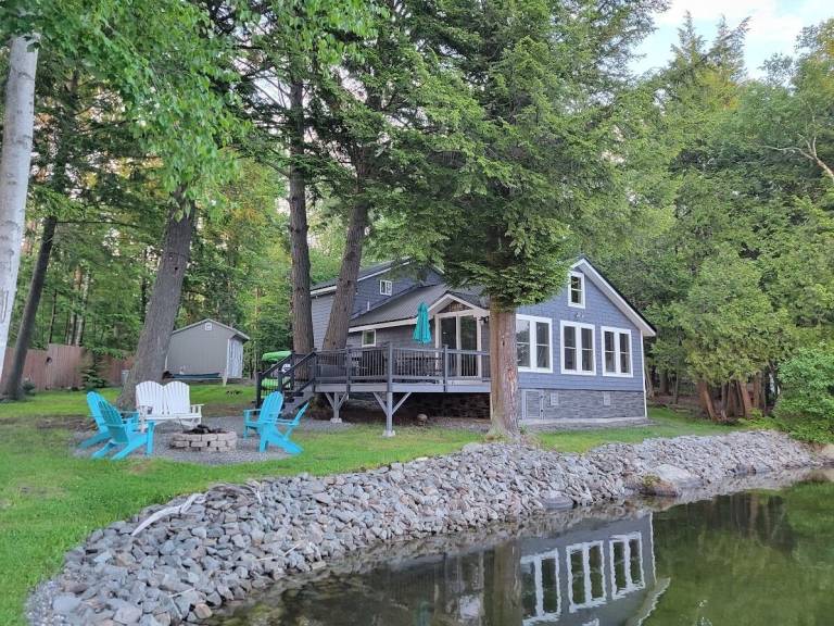Cabin  Newport