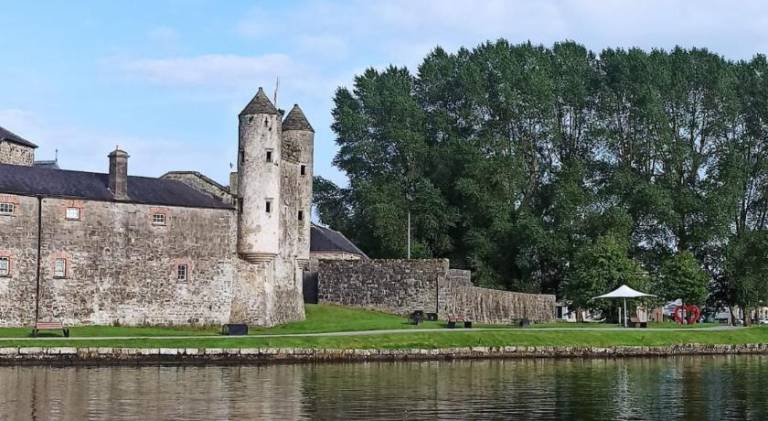 Vacation home with 2 rooms for 4 persons in Enniskillen