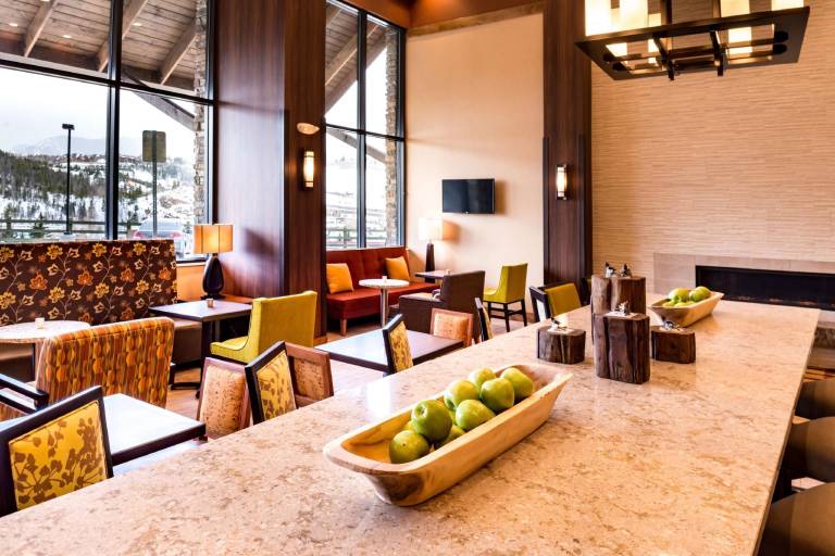Hampton Inn & Suites Silverthorne — photo 3