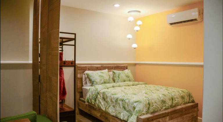 Guesthouse Getaway Studio in College Park, GA