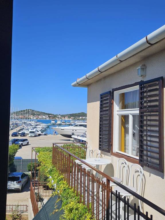Apartma  Murter