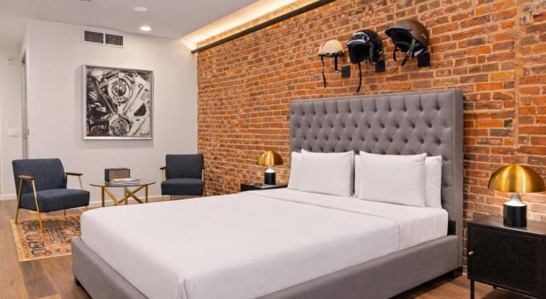 Sosuite at The Queen - Queen Village — photo 2