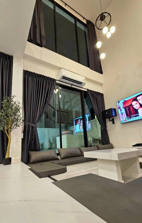 Villa with barbecue & pool — photo 5