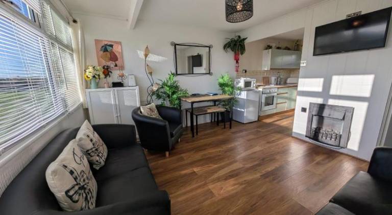 Beautiful chalet with pool | Close to the beach | Pets allowed in Great Yarmouth