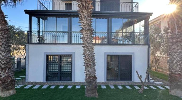 Luxury Villa to the Sea on the Island of Cunda, PEARL MANSION in Ayvalik