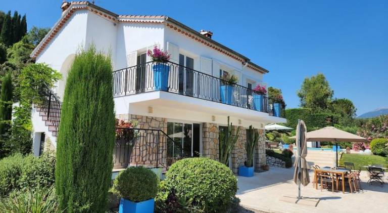 Villa with pool in Vence