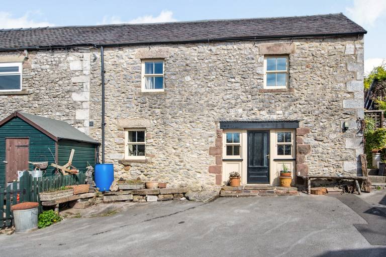 Children-friendly cottage with yard | Pets allowed — photo 2