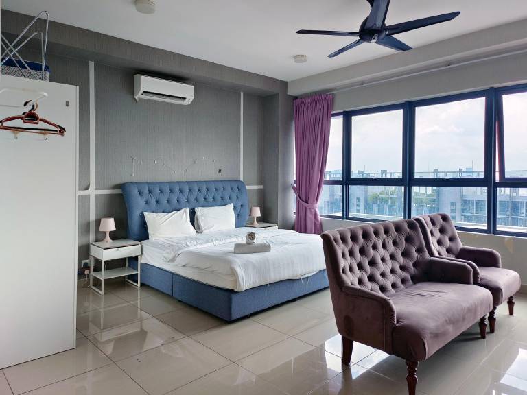 Apartment with pool | Perfect for remote work in Kuala Lumpur