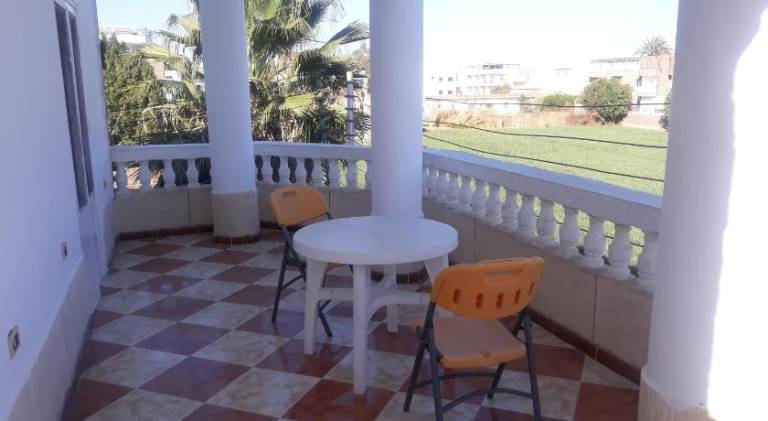 Lovely holiday apartment with barbecue, yard & hot tub | Dogs allowed — photo 4